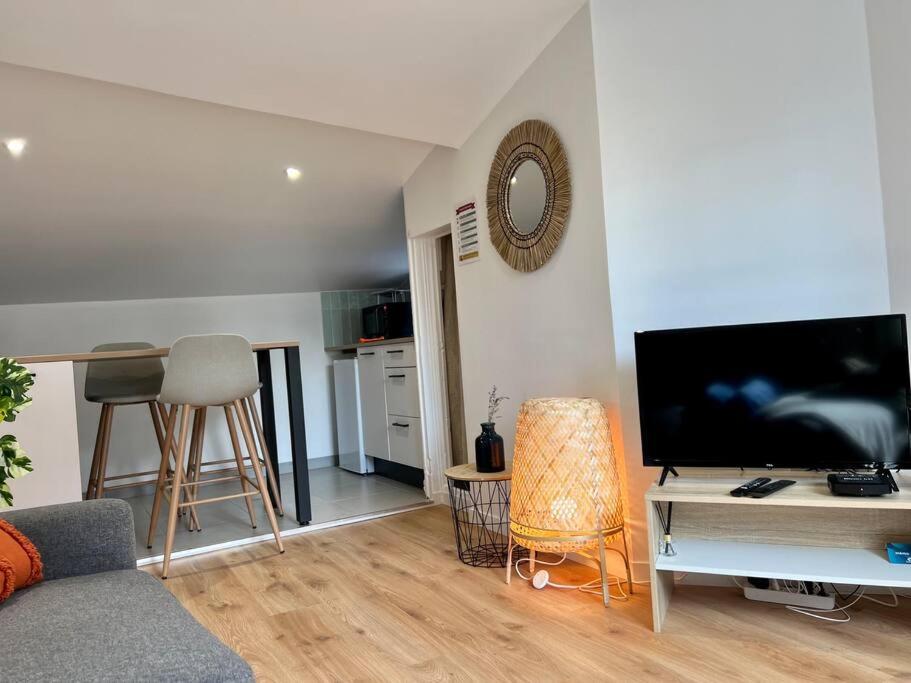 F2 *La Treille* Centre Historique Clermont Fd 3P Apartman Kültér fotó
